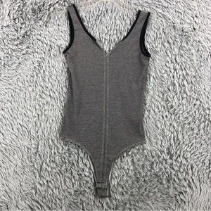 BKE Buckle Bodysuit Red Womens Medium Black White Vneck Snap